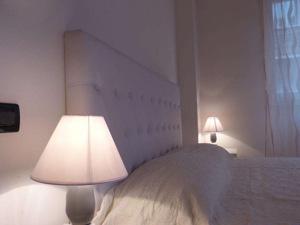 Residenza Ugo Bassi Διαμέρισμα Μπολόνια Δωμάτιο φωτογραφία